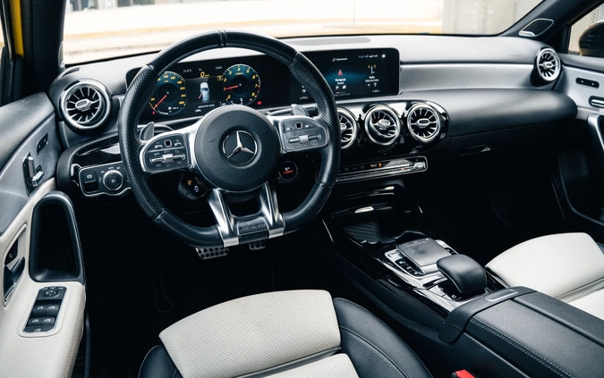 Mercedes-Benz Klasa A cena 179000 przebieg: 57192, rok produkcji 2019 z Poznań małe 742
